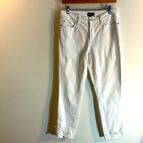 NOT YOUR DAUGHTER’S JEANS NYDJ Sz 6 Jeans Flower Cut Outs Hem Straight Leg - Picture 2 of 11